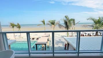 Club vierpersoonskamer | Terras