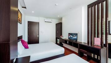 Deluxe Double or Twin Room, City View | Blackout drapes, iron/ironing board, free WiFi, bed sheets
