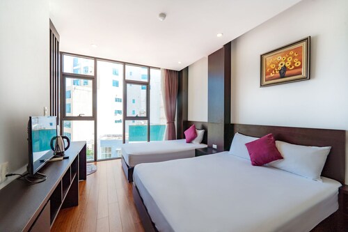 Ivy Hotel - Halong