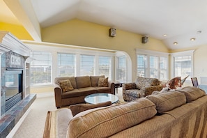 TV, fireplace, DVD player, books