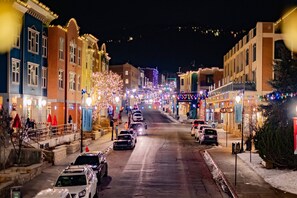 Unclassified image, 3 of 50, button