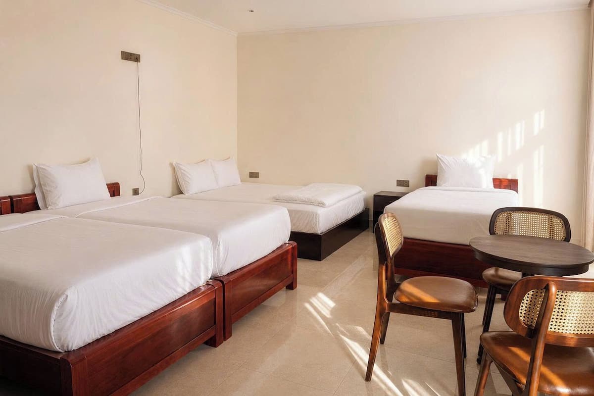 Deluxe Shared Dormitory | Premium bedding, minibar, desk, soundproofing