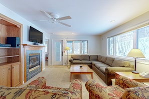 TV, fireplace, DVD player