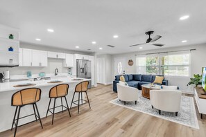 Smart TV - Private Pool, Gas Grill, Outdoor Space, Parking, Short Drive to Beach! ~ Melba's Backyard Retreat (Largo)