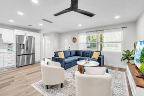 Smart TV - Private Pool, Gas Grill, Outdoor Space, Parking, Short Drive to Beach! ~ Melba's Backyard Retreat (Largo)