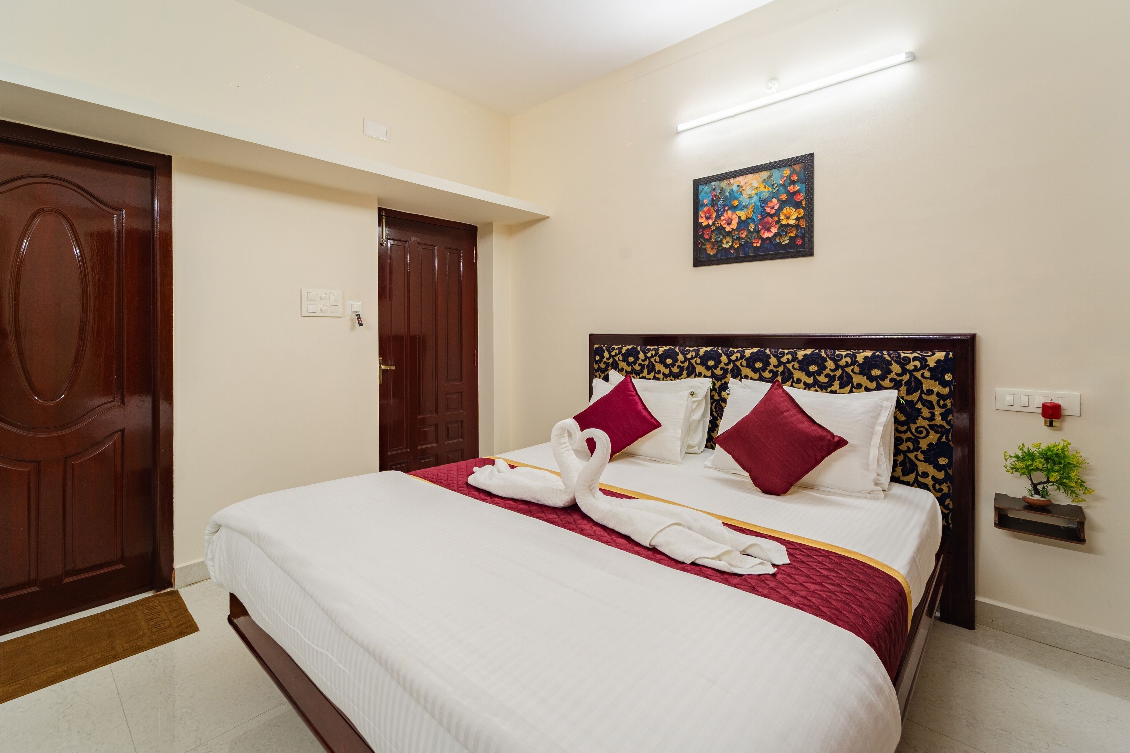 Deluxe Double Room | Premium bedding, desk, free WiFi, bed sheets