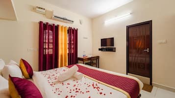 Standard Room | Premium bedding, desk, free WiFi, bed sheets