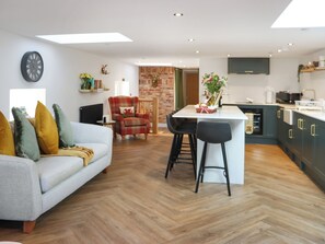 Fernseher, Kamin