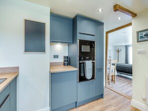 Unclassified image, 5 of 18, button