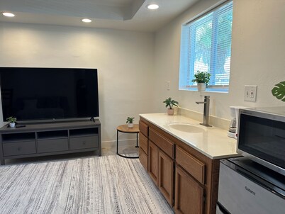 Spacious Suite E