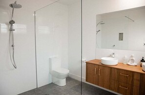 Towels, soap, shampoo, toilet paper