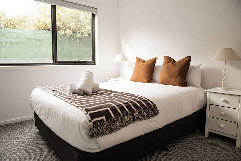 4 bedrooms, WiFi, bed sheets