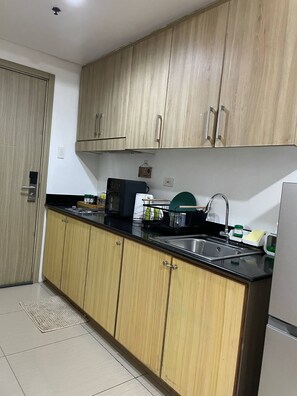 Microondas, placa de cocina