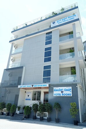 Façana frontal de l'allotjament