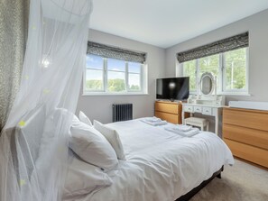 4 bedrooms, free WiFi
