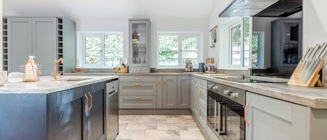 Dishwasher, high chair