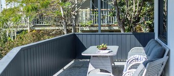 The Bay House - Oceanstays