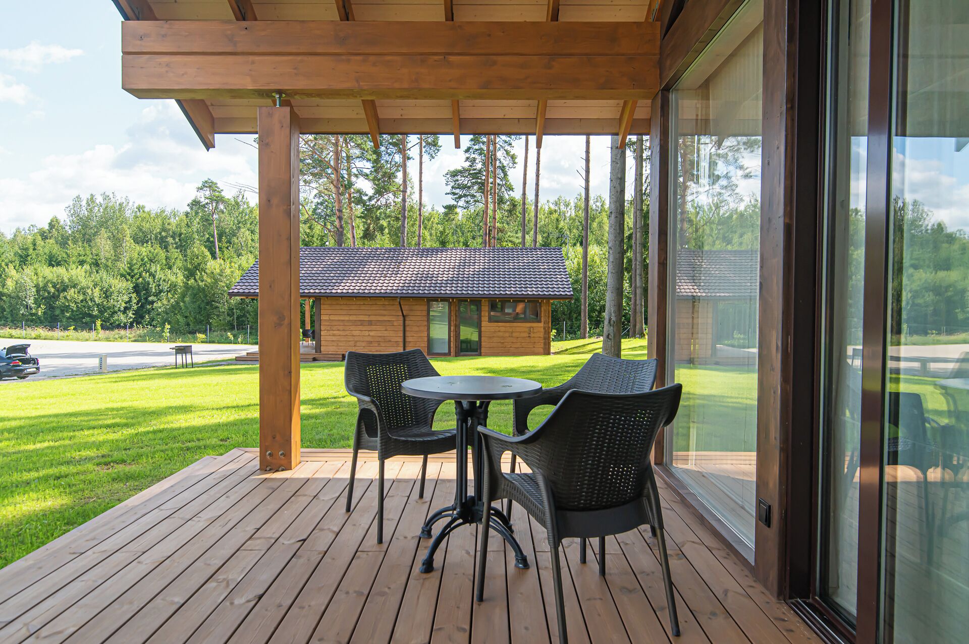 Comfort-Villa, Blick auf die Anlage | Terrasse/Patio