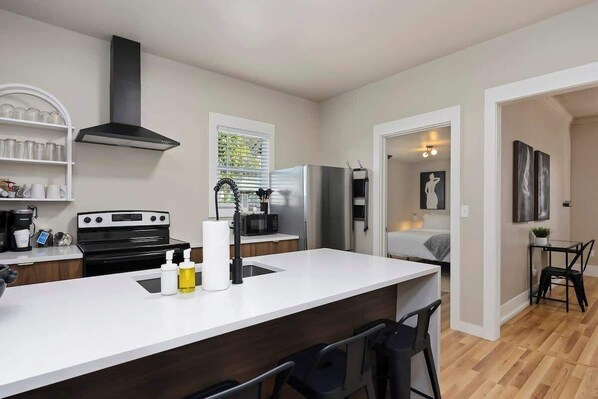 Fridge, microwave, oven, stovetop