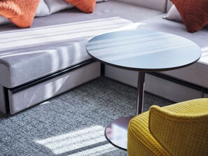 Safe på rommet, wi-fi (inkludert) og sengetøy