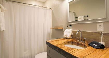 New · Unique 2-bedroom retreat in Cañon City
