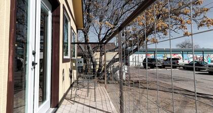 Unique 2-bedroom retreat in Cañon City
