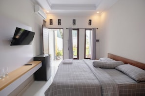 Deluxe Room | Desk - Arga Shankara House (Mengwi)