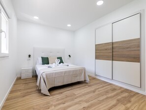 4 bedrooms, iron/ironing board, Internet, bed sheets - Winahost Sant Cosme Villa with private pool (Masanet de la Selva)