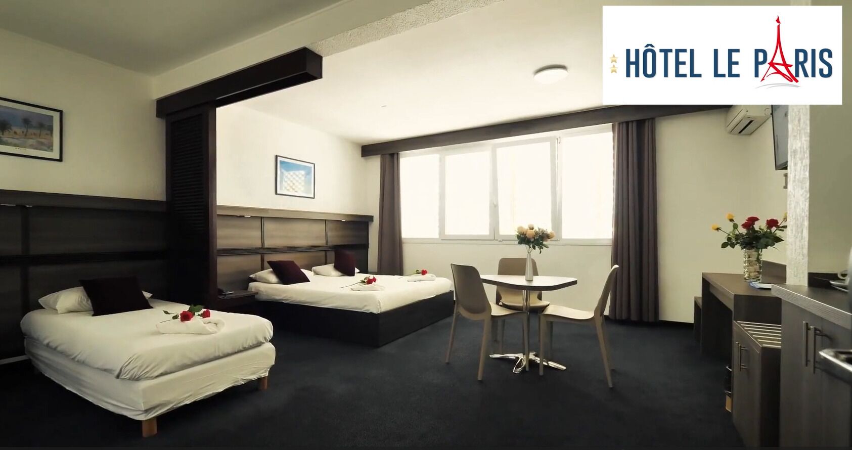 Habitación familiar | Caja fuerte, escritorio, espacio para trabajar con un portátil