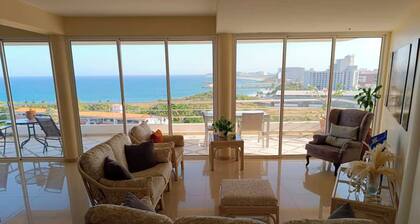 Apartment in Colinas de Playa El Angel