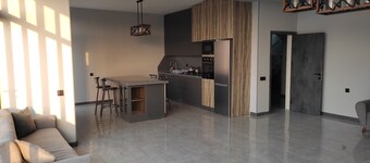 Spacious 4-bedroom villa in charming Baku with AC