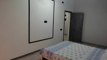 4 chambres, fer et planche à repasser, accès Internet, draps fournis