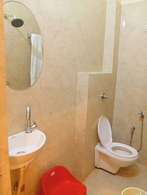 Shower, towels, soap, shampoo