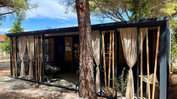 Mobile Home (Mobile Home With Hot Tub And Terrace) | Exterior