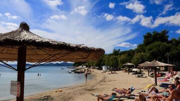 Mobile Home (Mobile Home With Hot Tub And Terrace) | Beach