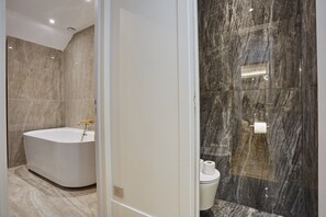 Departamento | Baño | Secadora de cabello y jabón