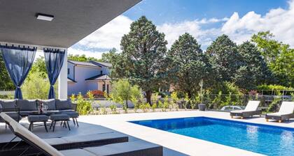 Villa Pool House Fancy