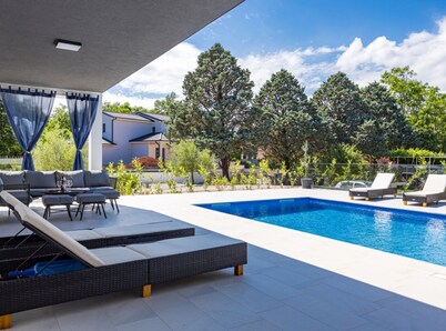 Villa Pool House Fancy