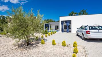 Villa (Villa With Private Pool) | Exterieur