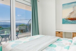 4 habitaciones, tabla de planchar con plancha y acceso a internet