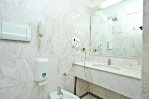 Room - Mythos (Milan)