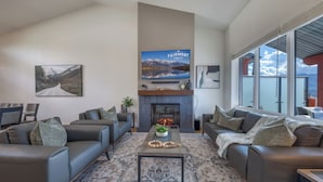 Living area - Springside at Fairmont Ridge | 3BR | Unit 25 (Area F (Columbia Lake/Windermere Lake))