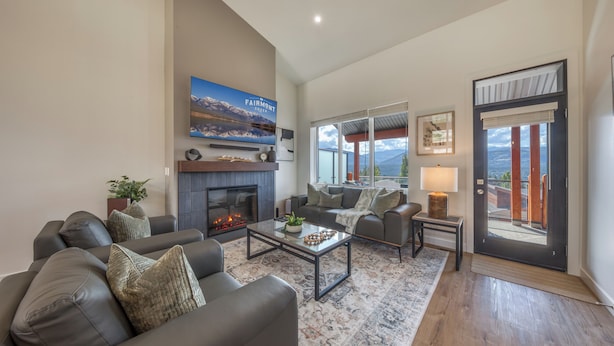 Living area - Springside at Fairmont Ridge | 3BR | Unit 25 (Area F (Columbia Lake/Windermere Lake))