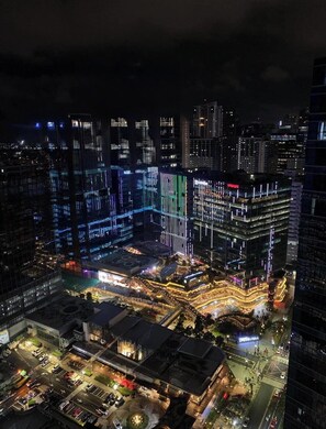 Exterior - Luxury Executive Suites 3 Bedroom Condo Uptown Parksuites Tower 1 (Taguig)