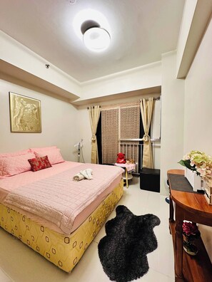 1 bedroom, iron/ironing board, internet, bed sheets