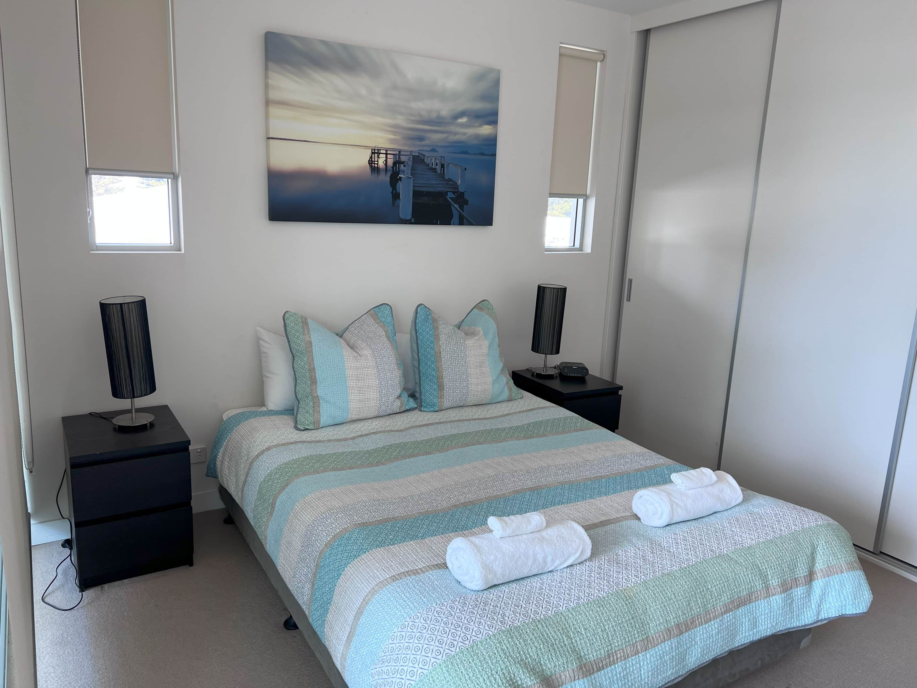 7 bedrooms, iron/ironing board, bed sheets