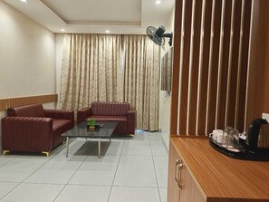 Junior Suite | Living area