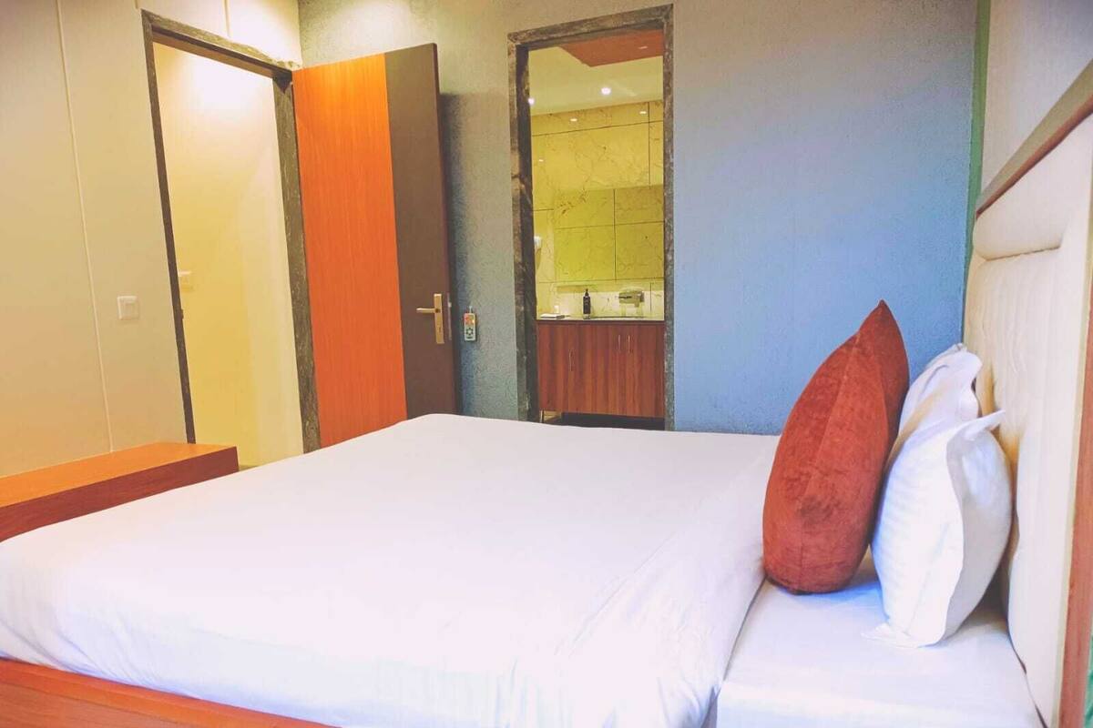 Junior Suite | In-room safe, free WiFi