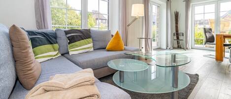 TV, fireplace, table tennis