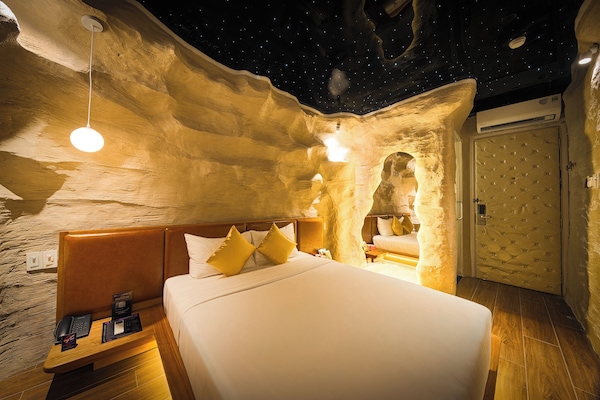 Deluxe Double Room | Free WiFi